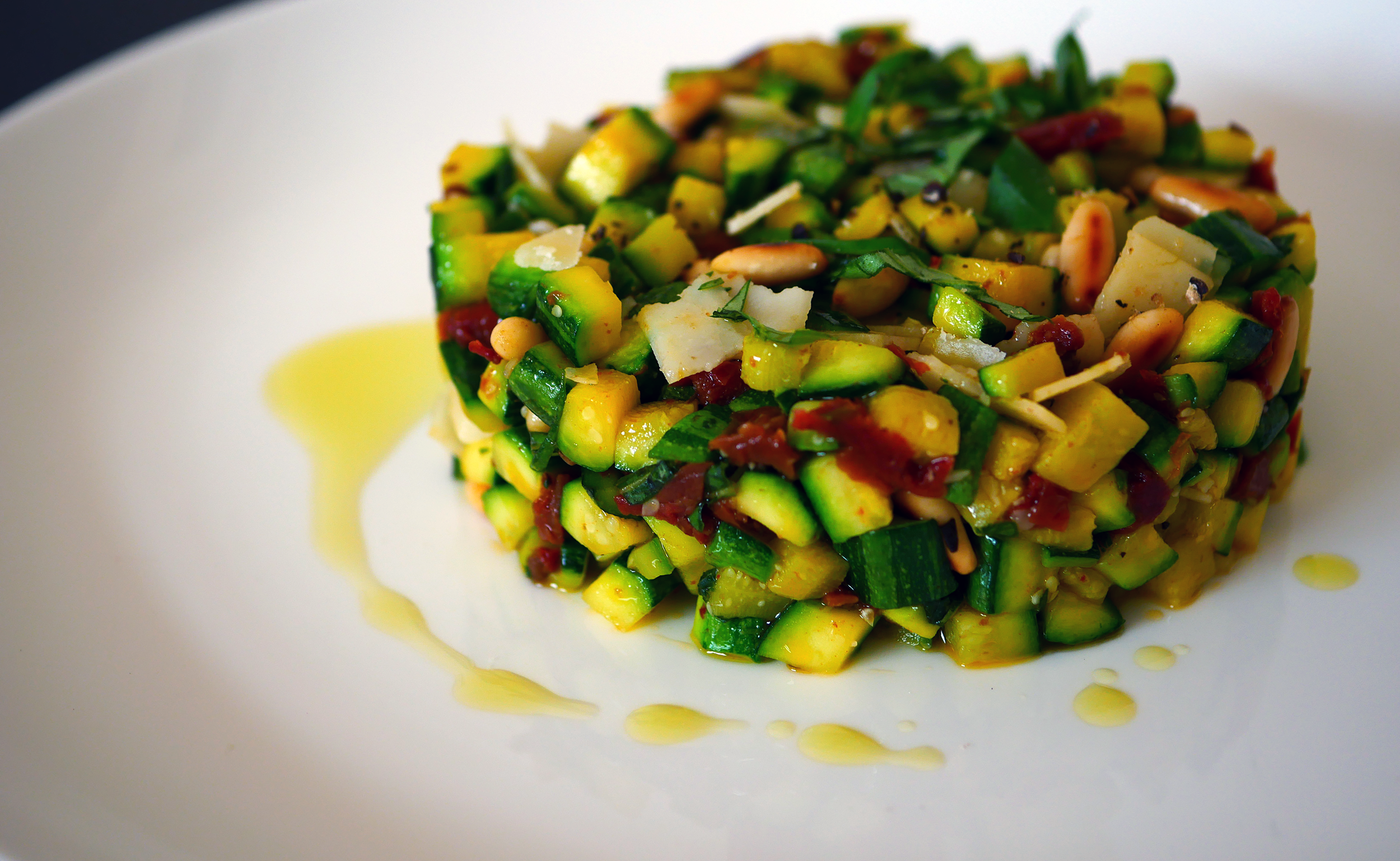 Courgette-tartare-pinenut