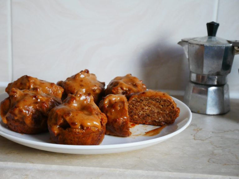 Healthier sticky date pudding