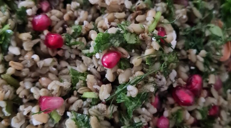 Freekeh salad with pomegranate and herbs